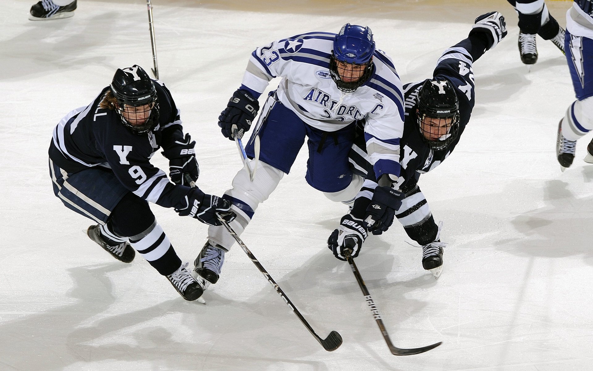 《英雄联盟》S赛与《DOTA2》Ti赛事谁更受全球瞩目？，lol vs dota2